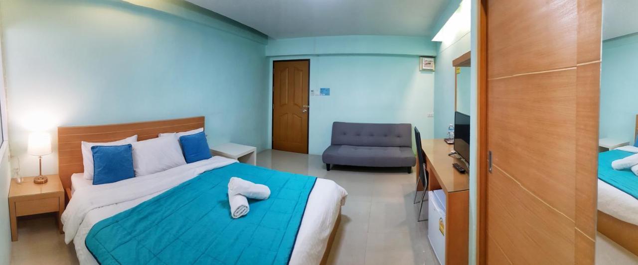 J.Residence Samut Prakan Exteriör bild