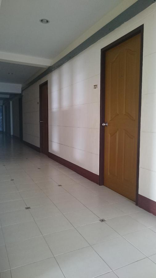J.Residence Samut Prakan Exteriör bild